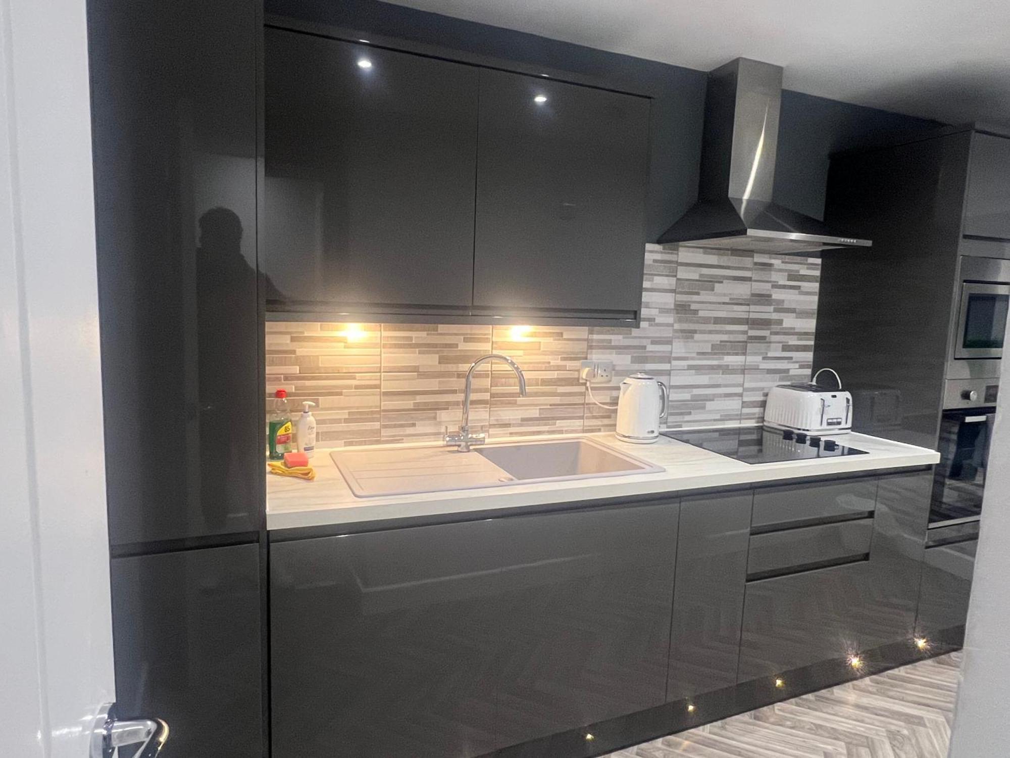 Broadway Retreat With Free Parking Apartment Herne Bay Ngoại thất bức ảnh